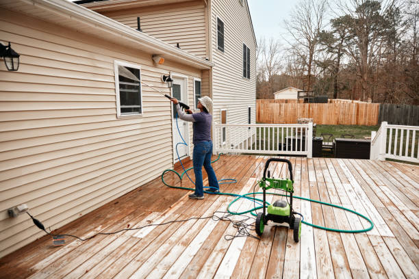 Best Deck Pressure Washing  in Florence, TX